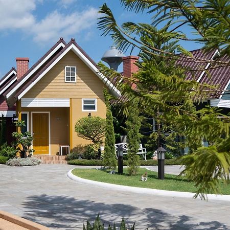 Picha Ville Resort Watthana Nakhon Екстериор снимка