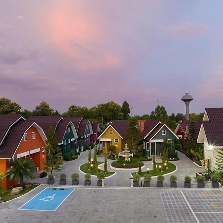 Picha Ville Resort Watthana Nakhon Екстериор снимка